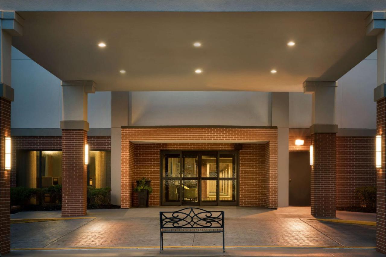  | Hampton Inn Philadelphia/Mt. Laurel