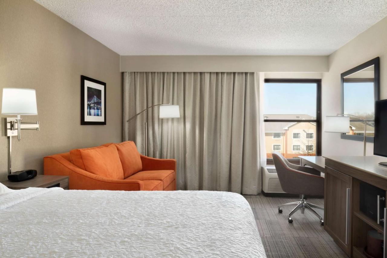  | Hampton Inn Philadelphia/Mt. Laurel
