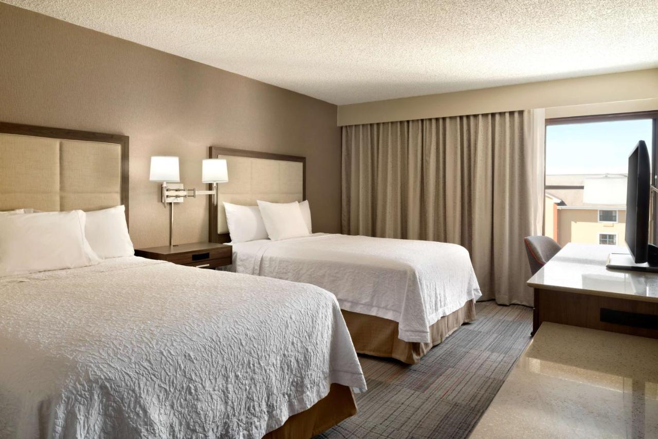  | Hampton Inn Philadelphia/Mt. Laurel