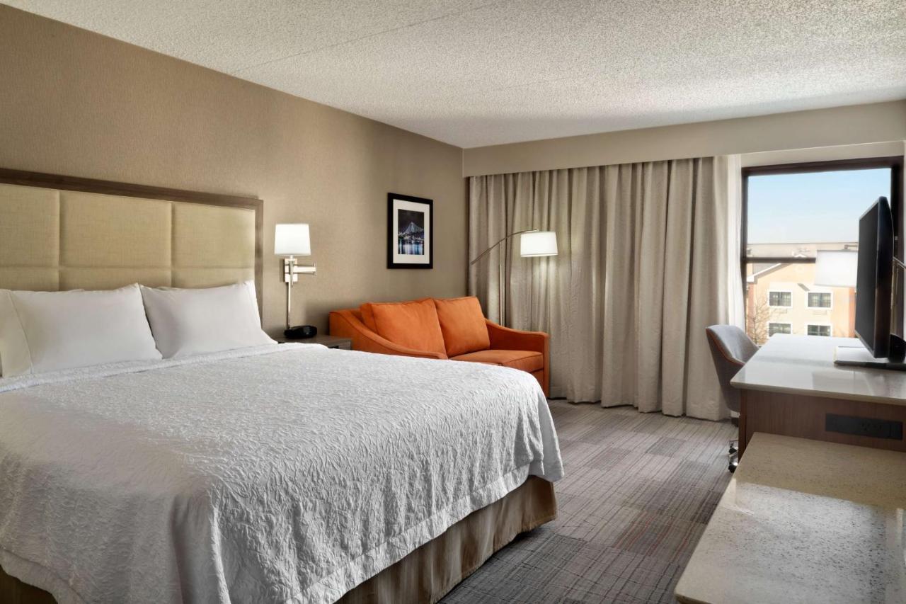  | Hampton Inn Philadelphia/Mt. Laurel