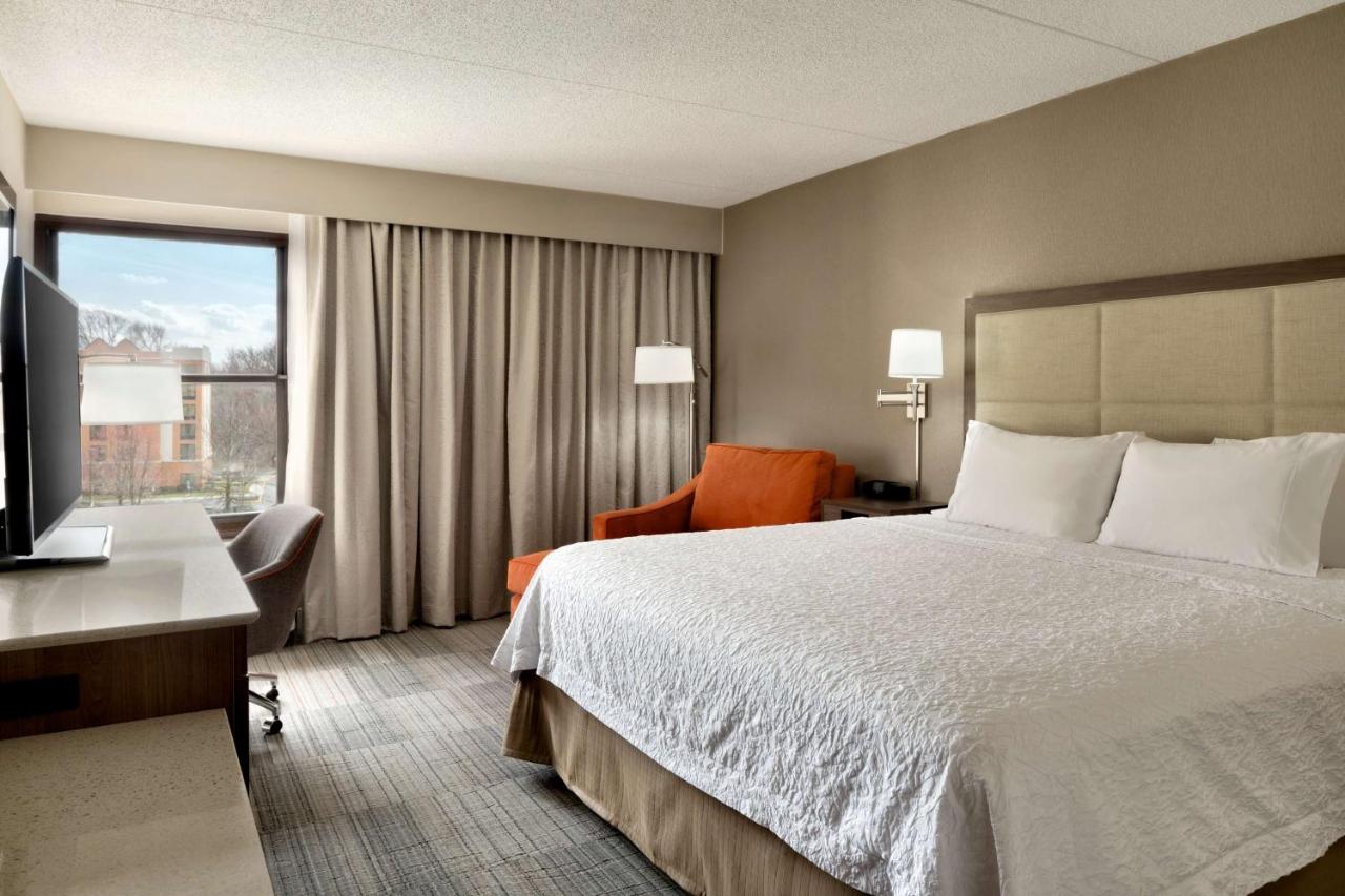  | Hampton Inn Philadelphia/Mt. Laurel