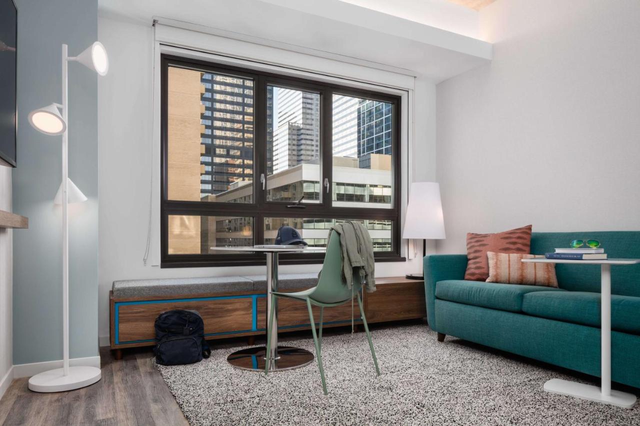 Queen Studio at Motto by Hilton Philadelphia Rittenhouse Square