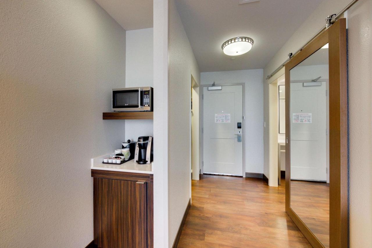 King Room at Hilton Garden Inn North Houston Spring