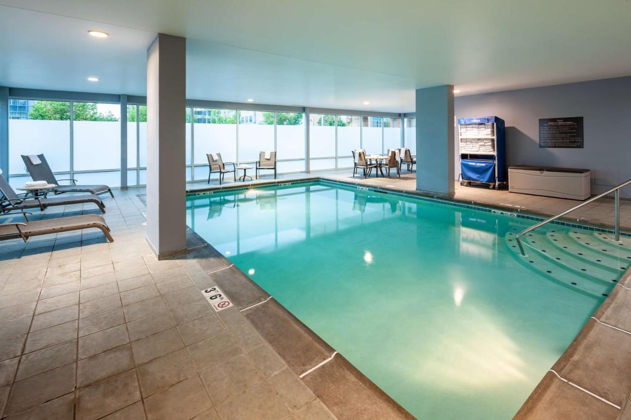  | Hampton Inn & Suites St. Louis at Forest Park