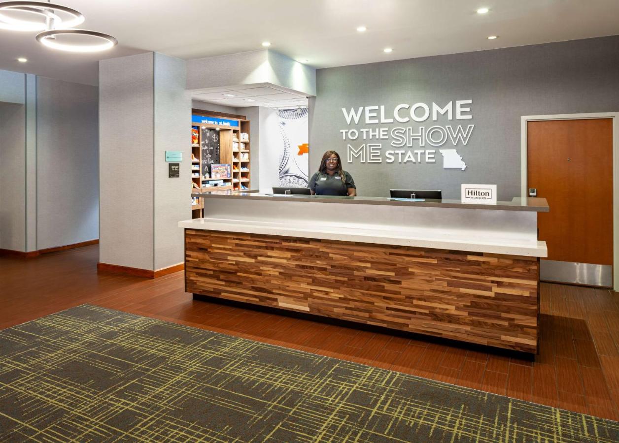  | Hampton Inn & Suites St. Louis at Forest Park