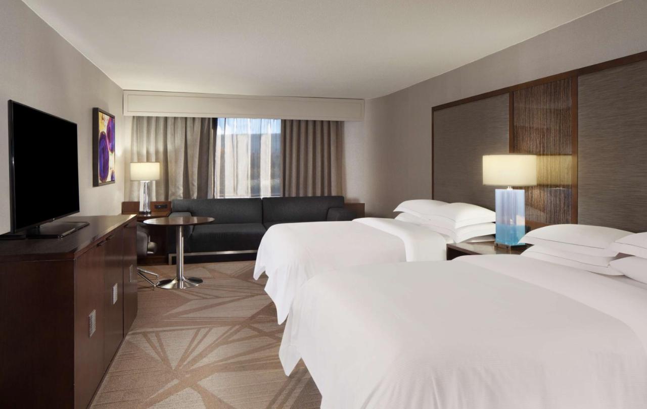 Corner Room with Two Double Beds at Hilton Parsippany