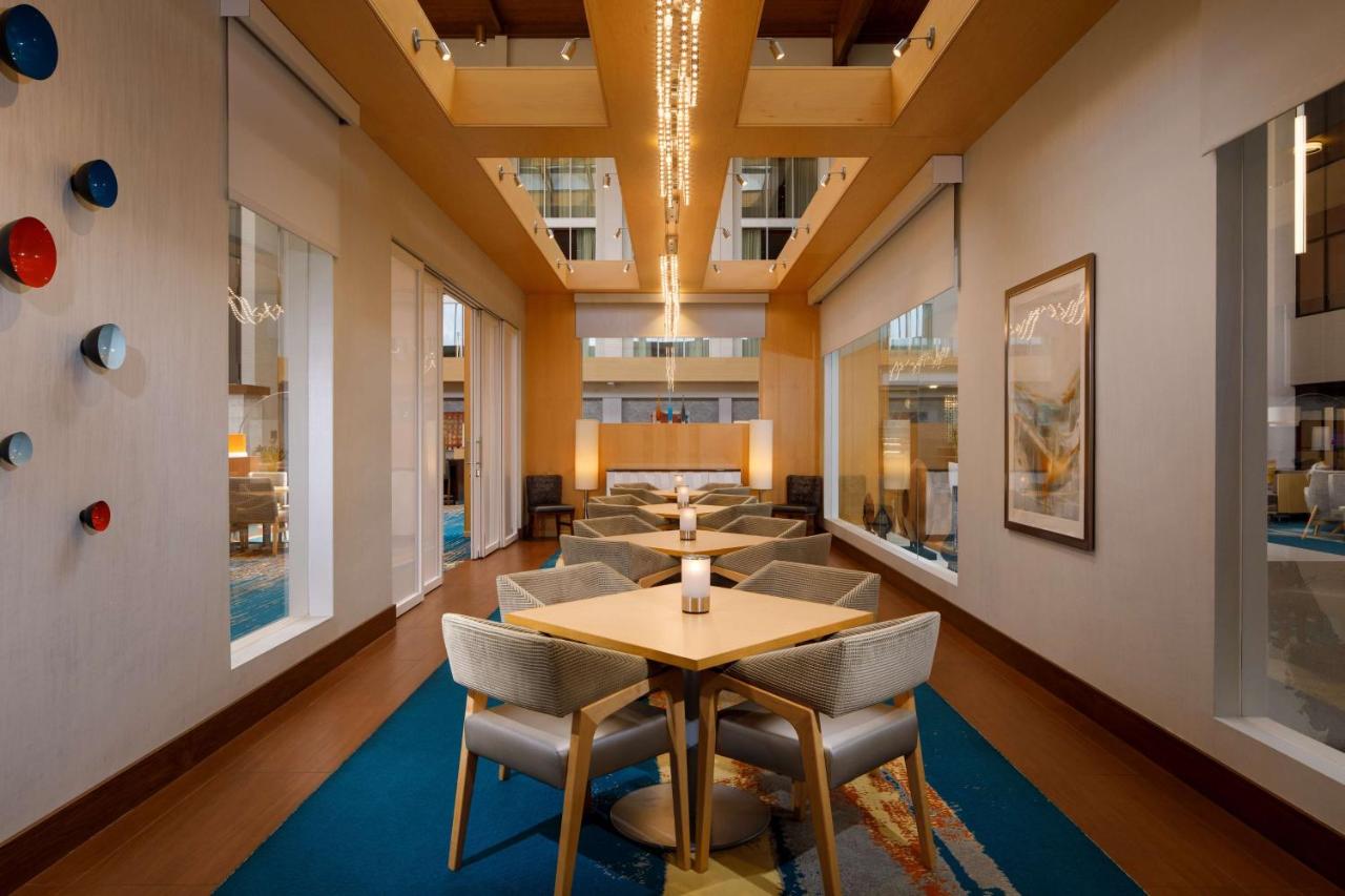 | DoubleTree by Hilton Pittsburgh - Cranberry