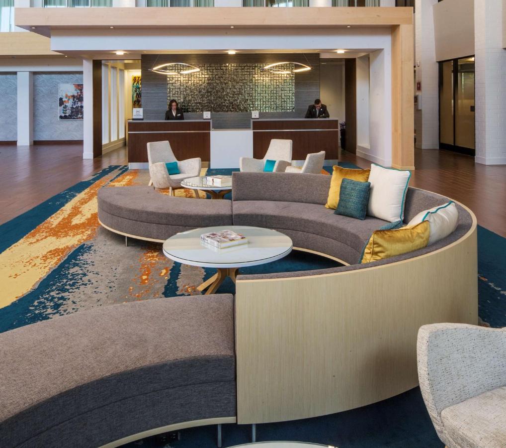 | DoubleTree by Hilton Pittsburgh - Cranberry