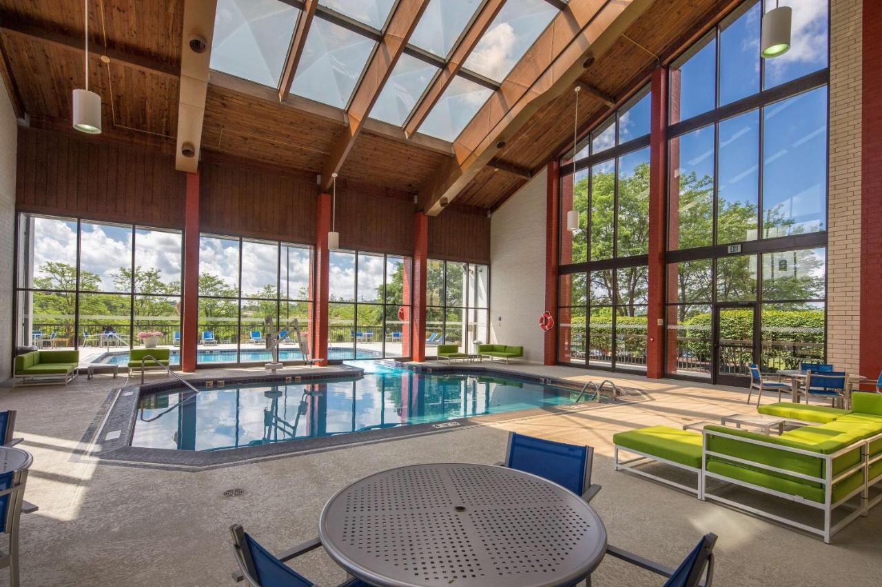 | DoubleTree by Hilton Pittsburgh - Cranberry
