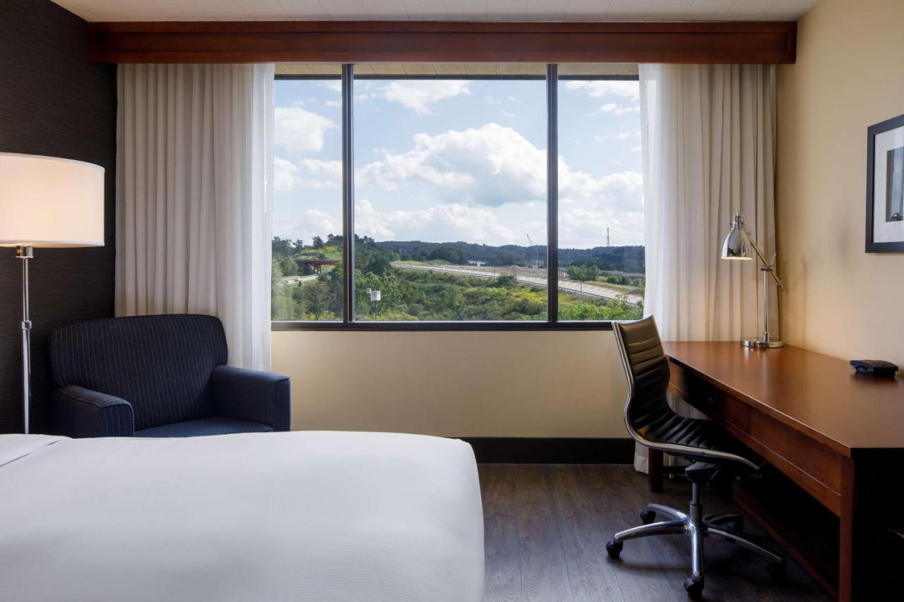 | DoubleTree by Hilton Pittsburgh - Cranberry