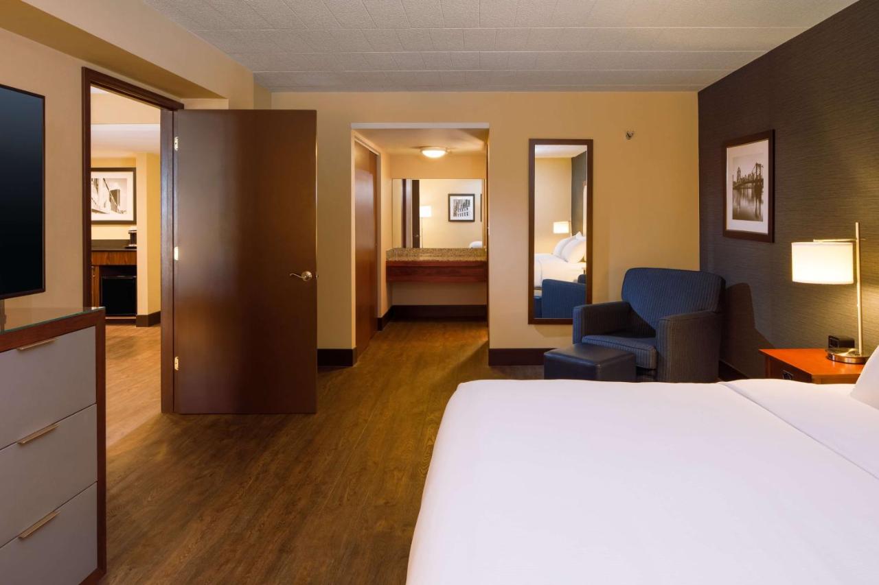  | DoubleTree by Hilton Pittsburgh - Cranberry