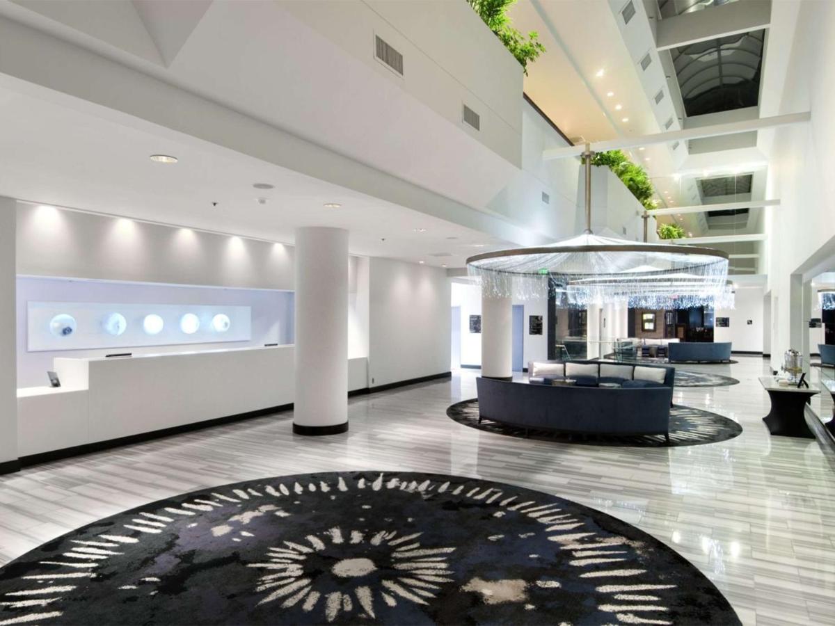 | Hilton Houston NASA Clear Lake