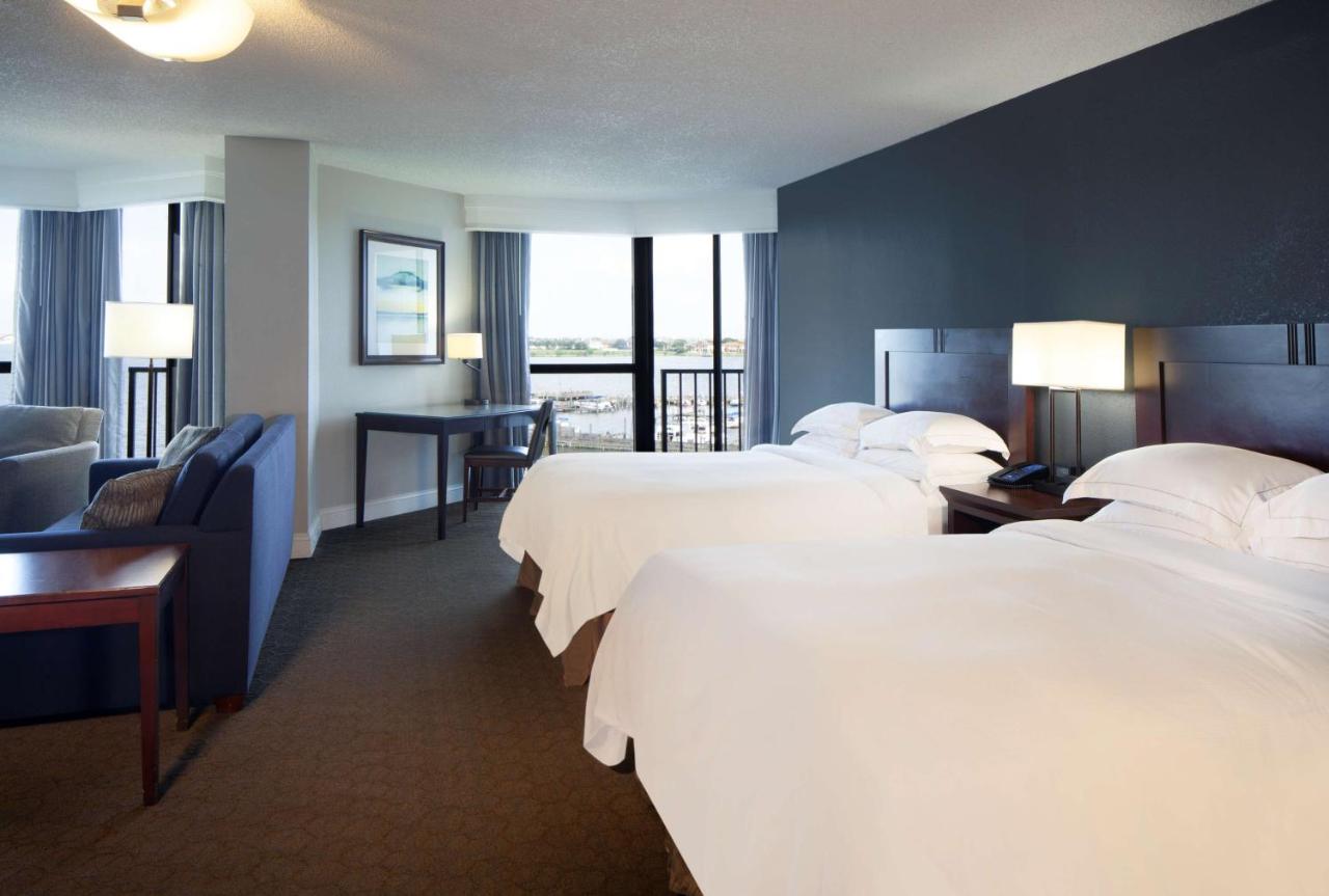 | Hilton Houston NASA Clear Lake
