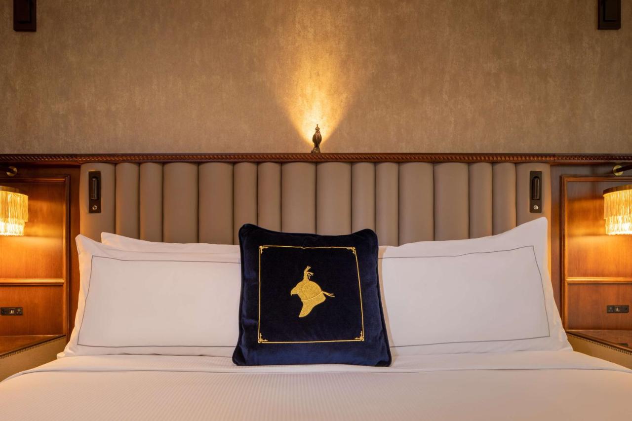 King Room at The Peregrine Omaha Downtown, Curio Collection by Hilton