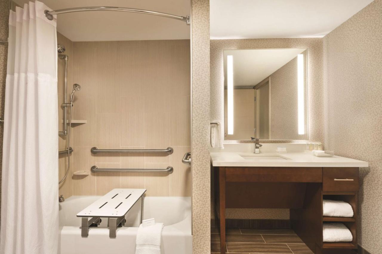 | Homewood Suites by Hilton Washington DC Capitol-Navy Yard