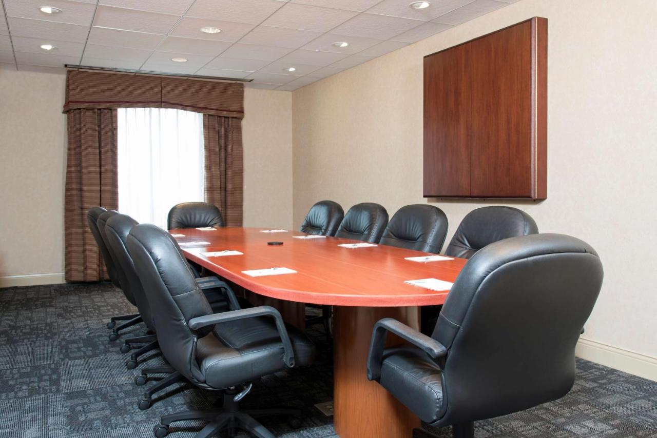 | Hampton Inn & Suites Bloomington Normal