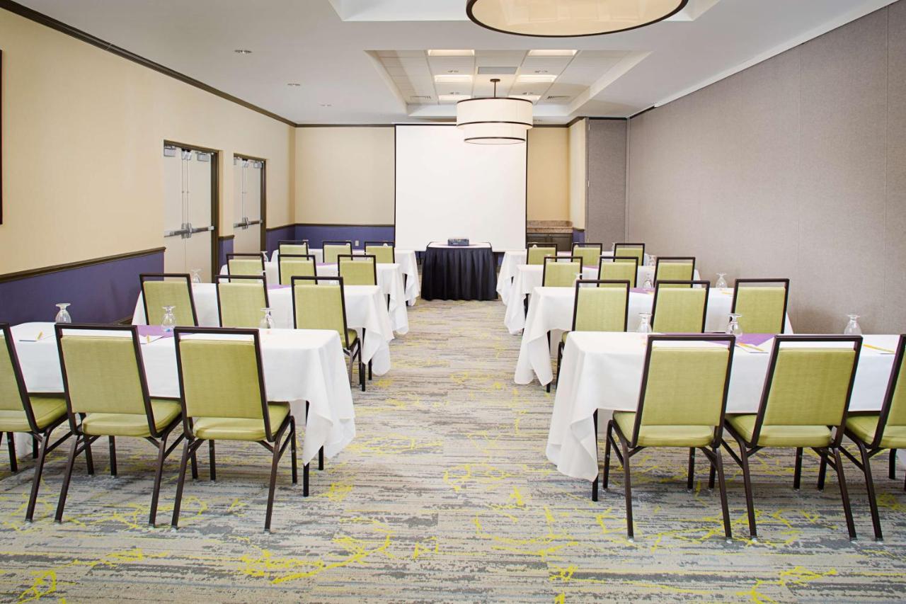 | Hilton Garden Inn Hartford North-Bradley International Airport