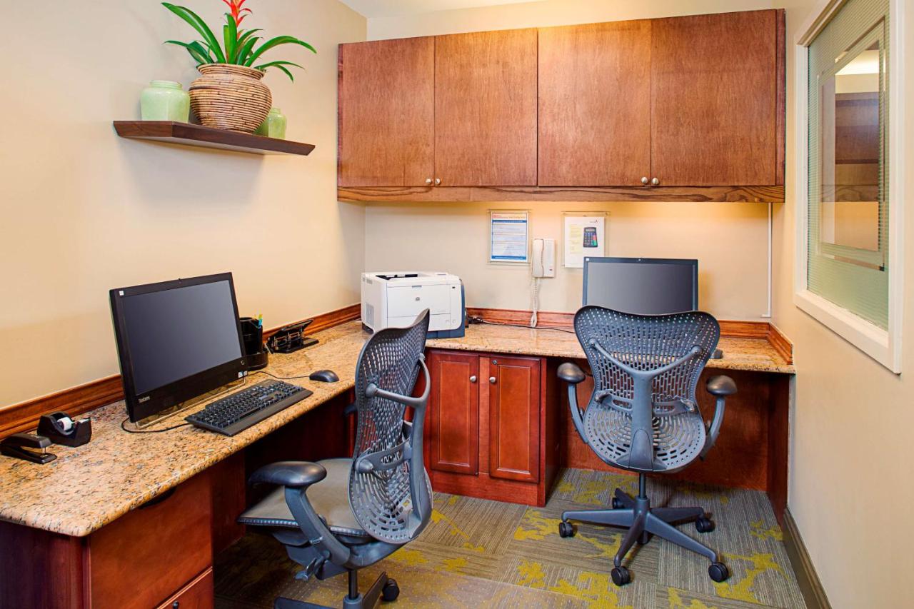 | Hilton Garden Inn Hartford North-Bradley International Airport