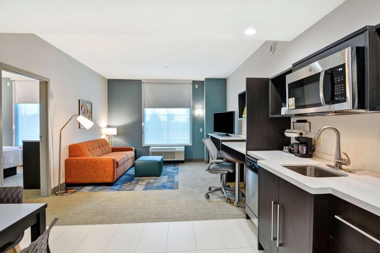 One-Bedroom King Suite - Non-Smoking at Home2 Suites by Hilton Madison Huntsville Airport
