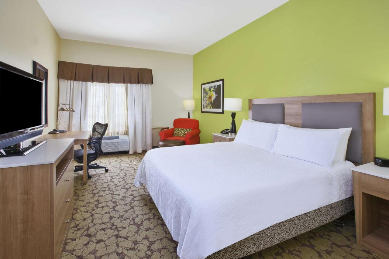 Deluxe King Room with Lake View at Hilton Garden Inn Wichita