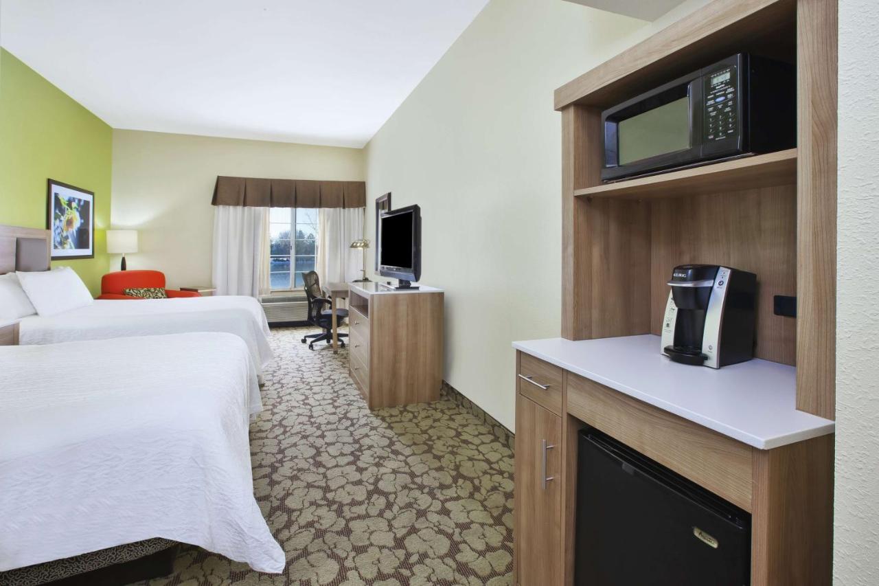 Deluxe Queen Room with Two Queen Beds - Lake View at Hilton Garden Inn Wichita