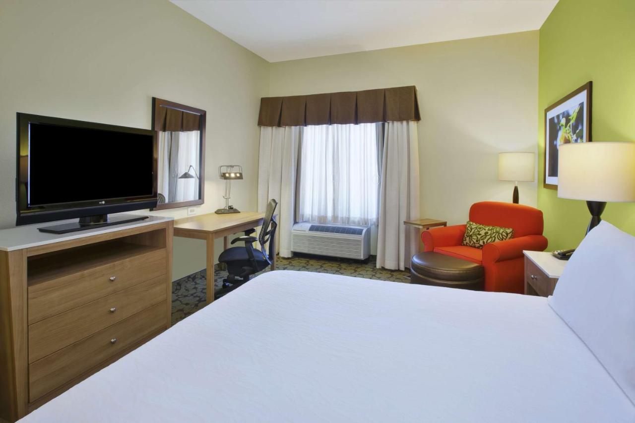 Deluxe King Room with Lake View at Hilton Garden Inn Wichita