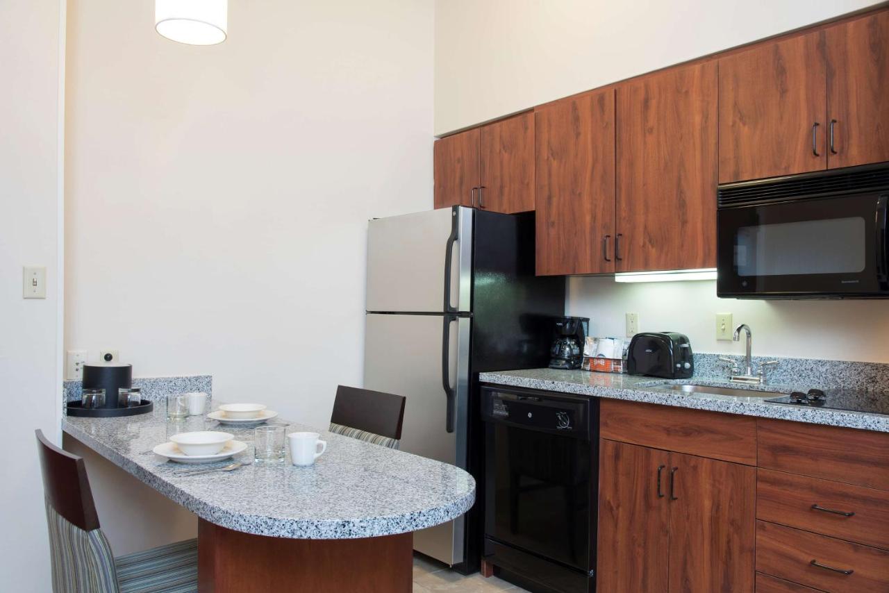 King Suite - Non-Smoking at Hampton Inn and Suites Kokomo