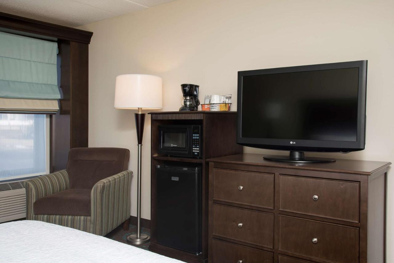 King Room Disability Access/Non-Smoking at Hampton Inn and Suites Kokomo