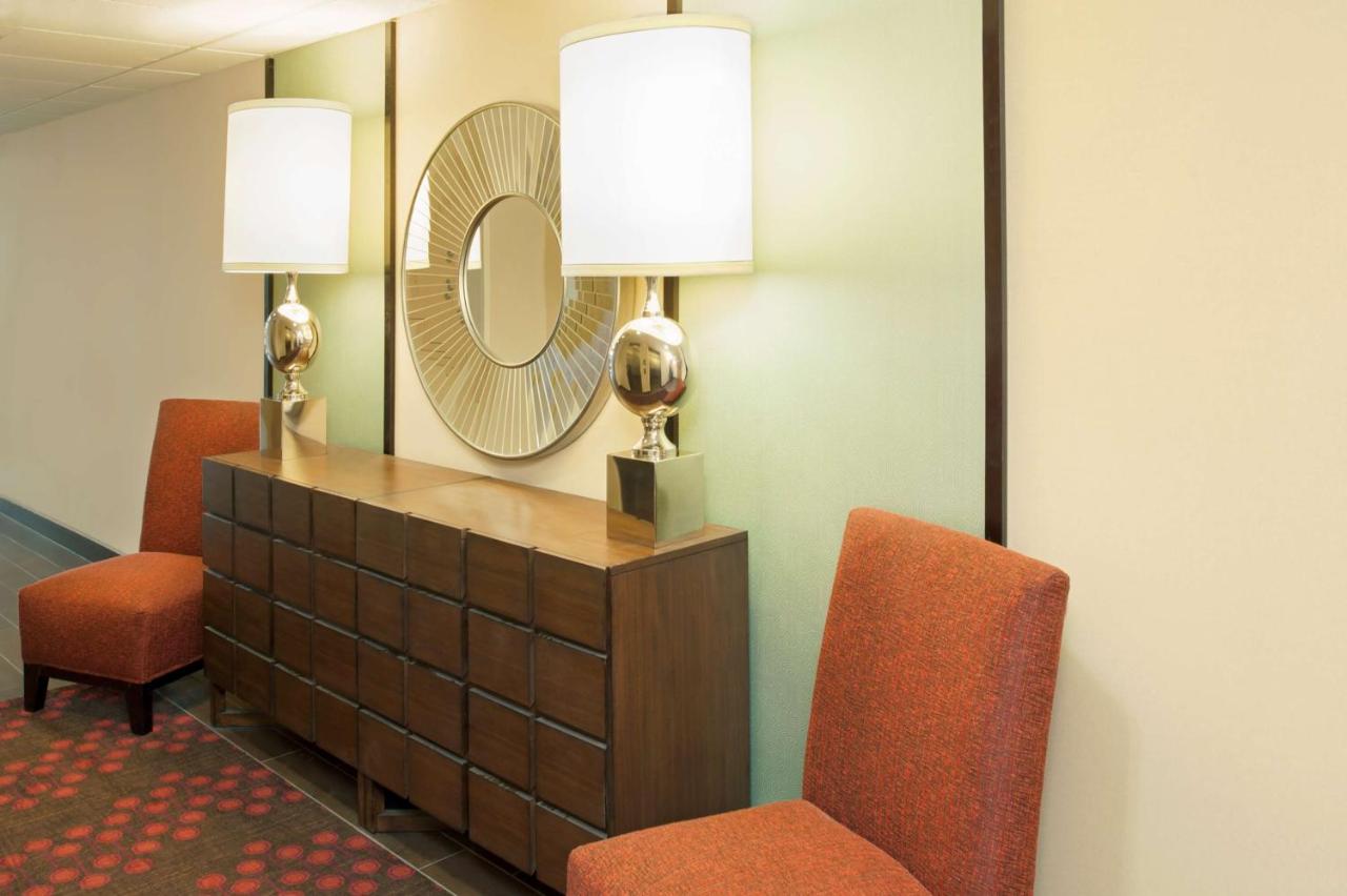 | Hampton Inn Muskegon