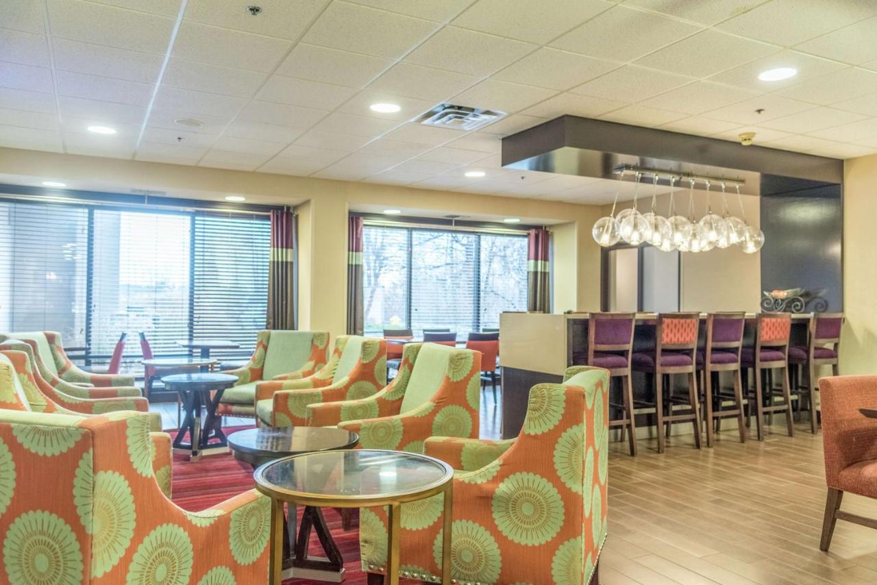 | Hampton Inn Muskegon