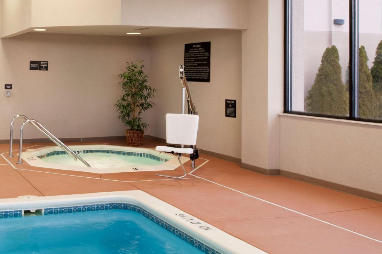 | Hampton Inn Muskegon
