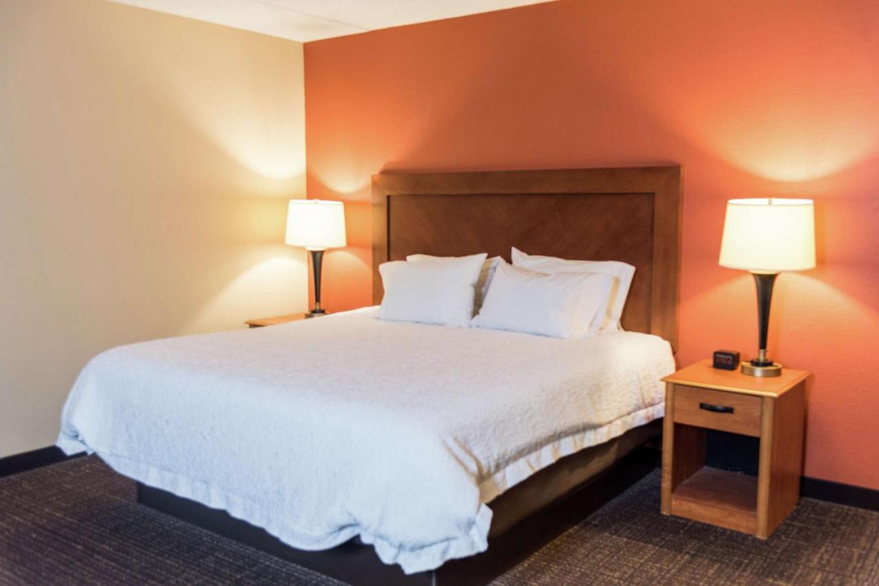 | Hampton Inn Muskegon