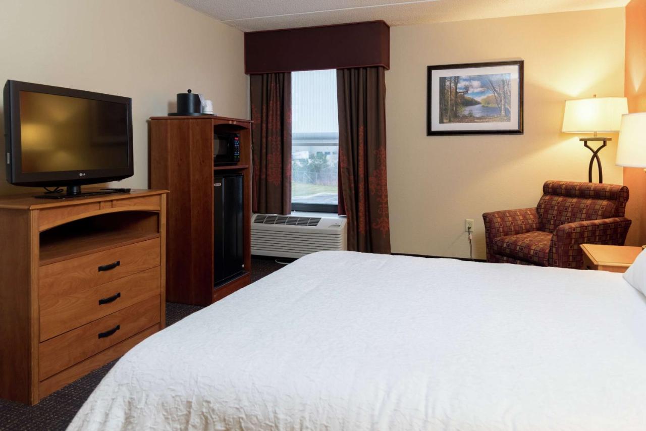 | Hampton Inn Muskegon