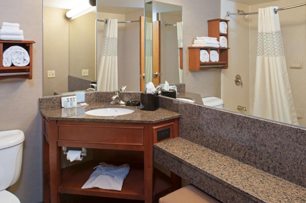 | Hampton Inn Muskegon