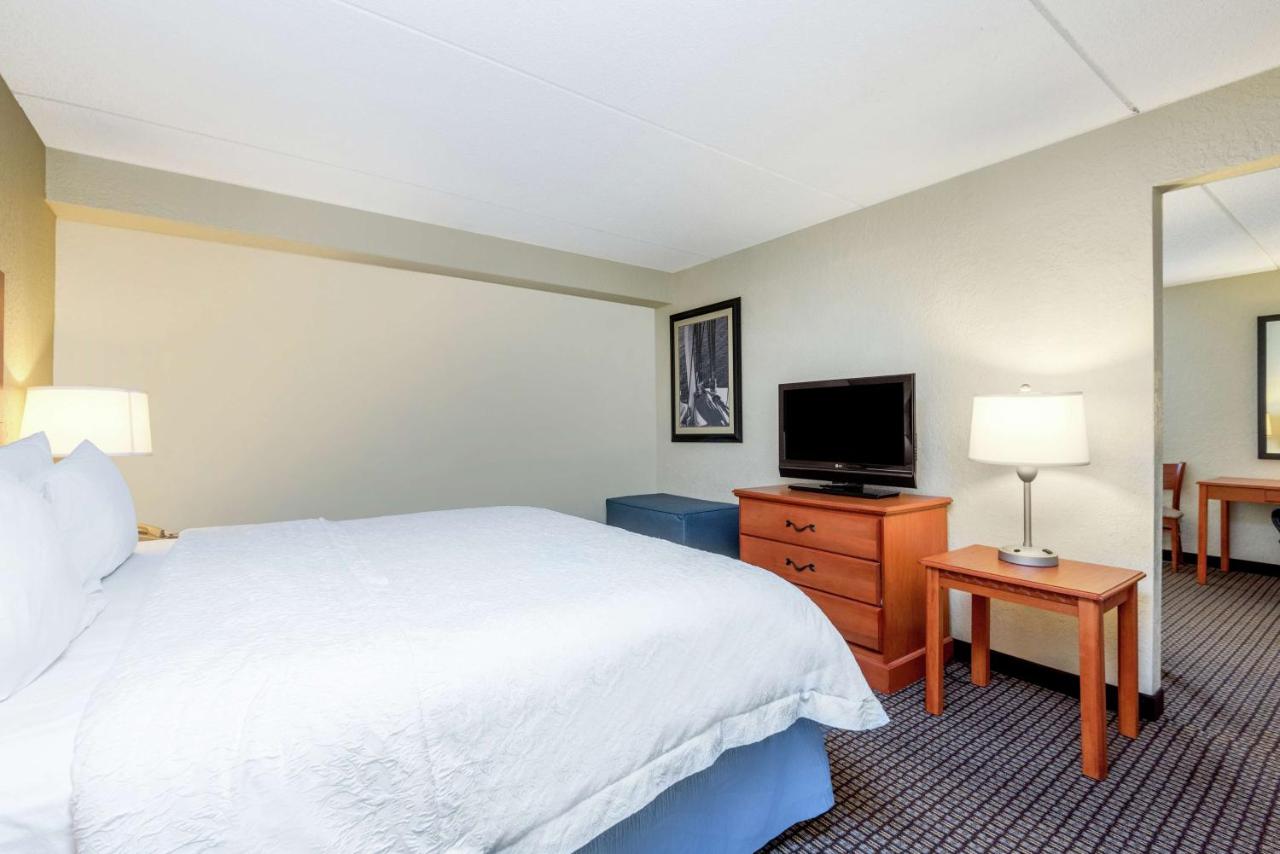 | Hampton Inn Morehead City