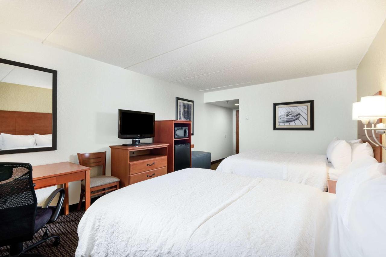 | Hampton Inn Morehead City