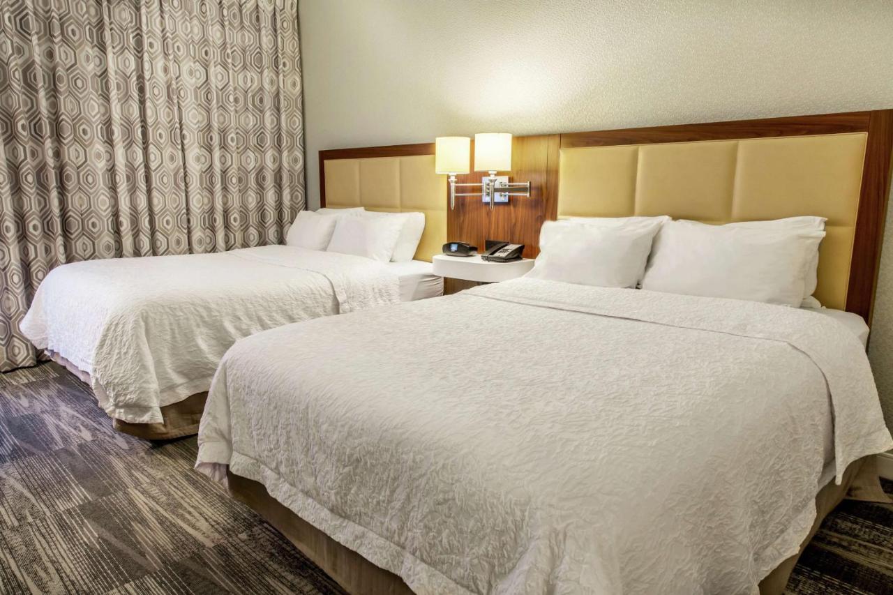 Queen Room with Two Queen Beds at Hampton Inn Minneapolis/St. Paul-Woodbury