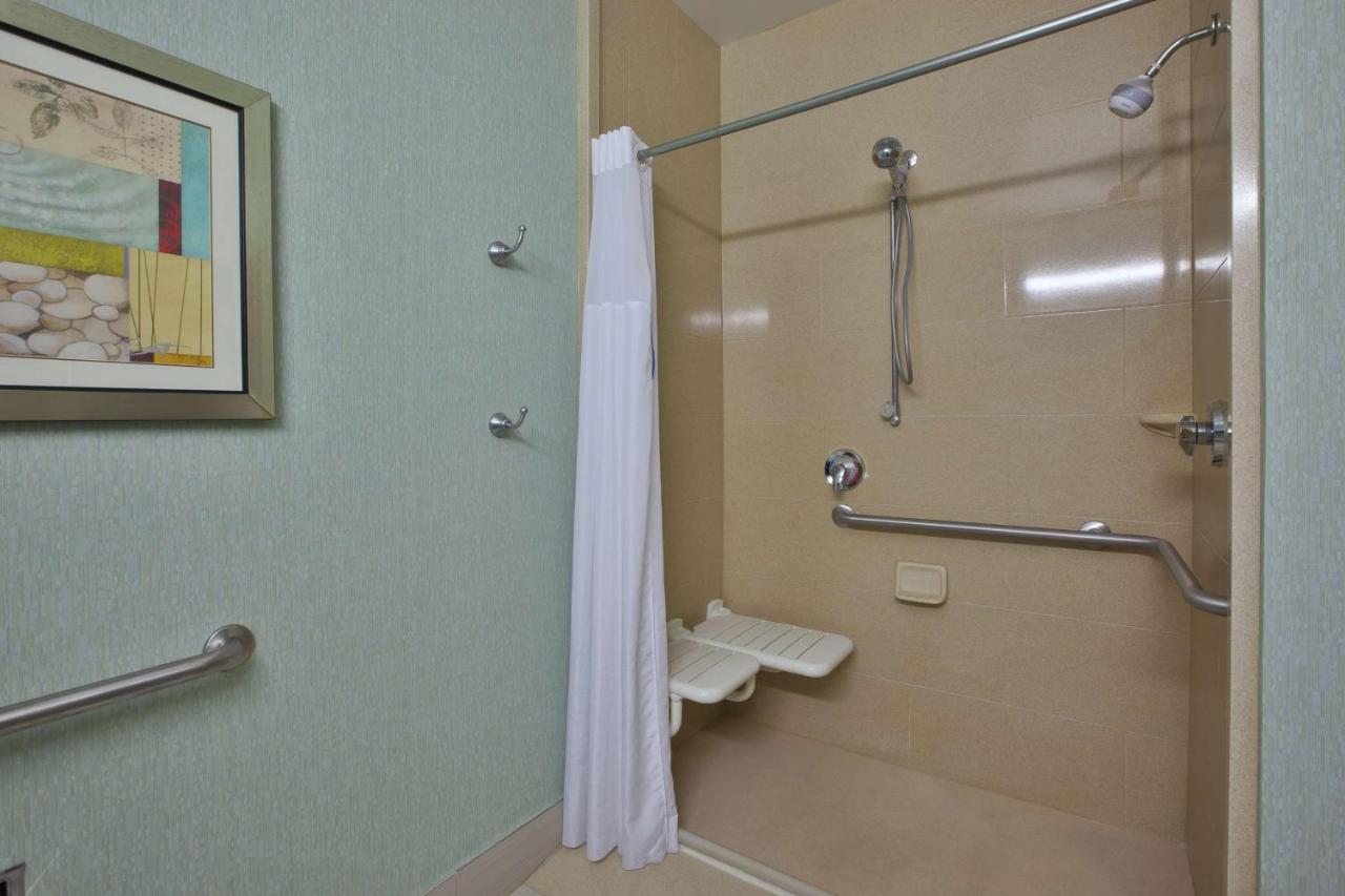 King Room - Hearing Accessible - Roll-in Shower at Irish Lodge South Bend