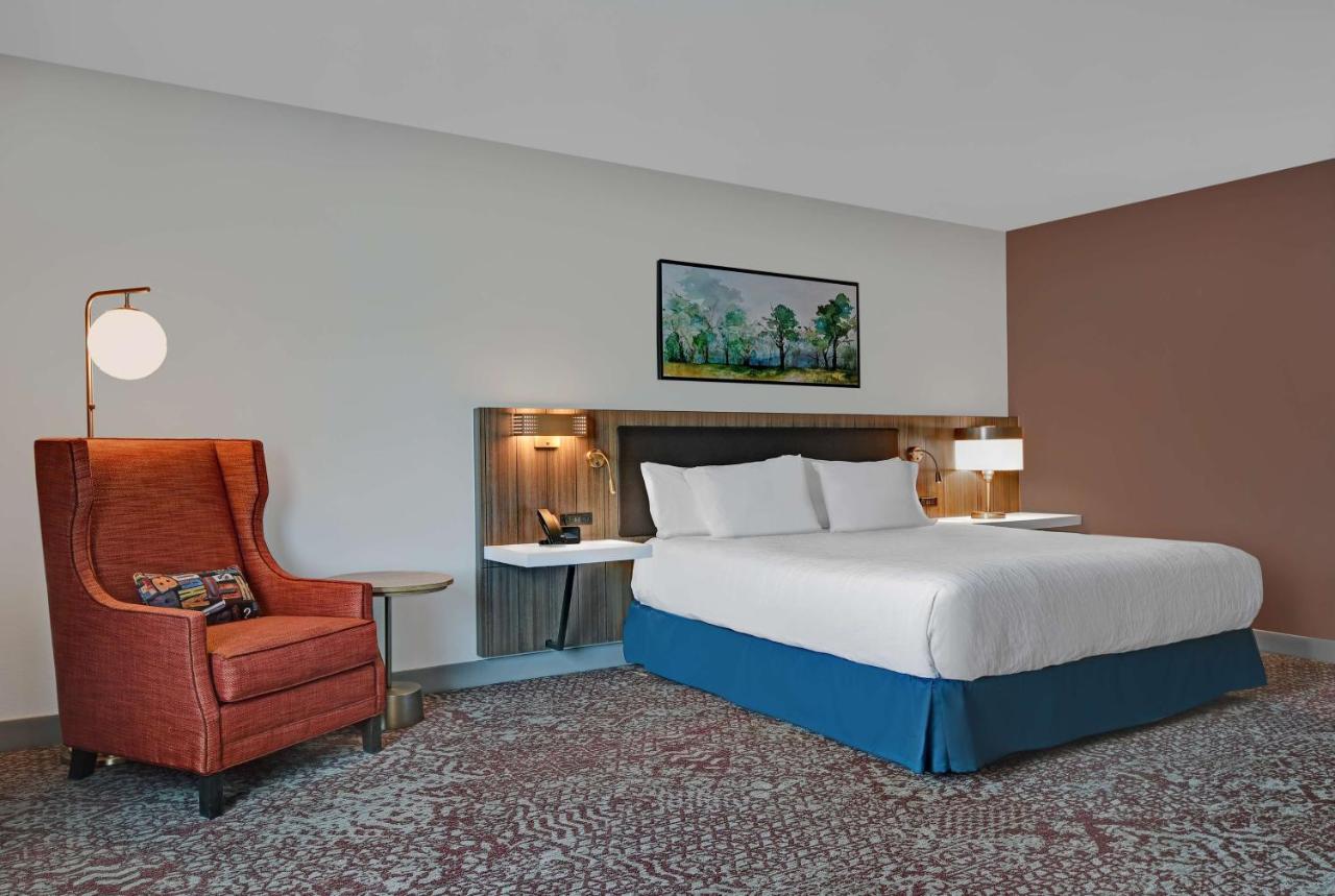 King Room - Mobility Accessible at Hilton Garden Inn Madison Huntsville Airport
