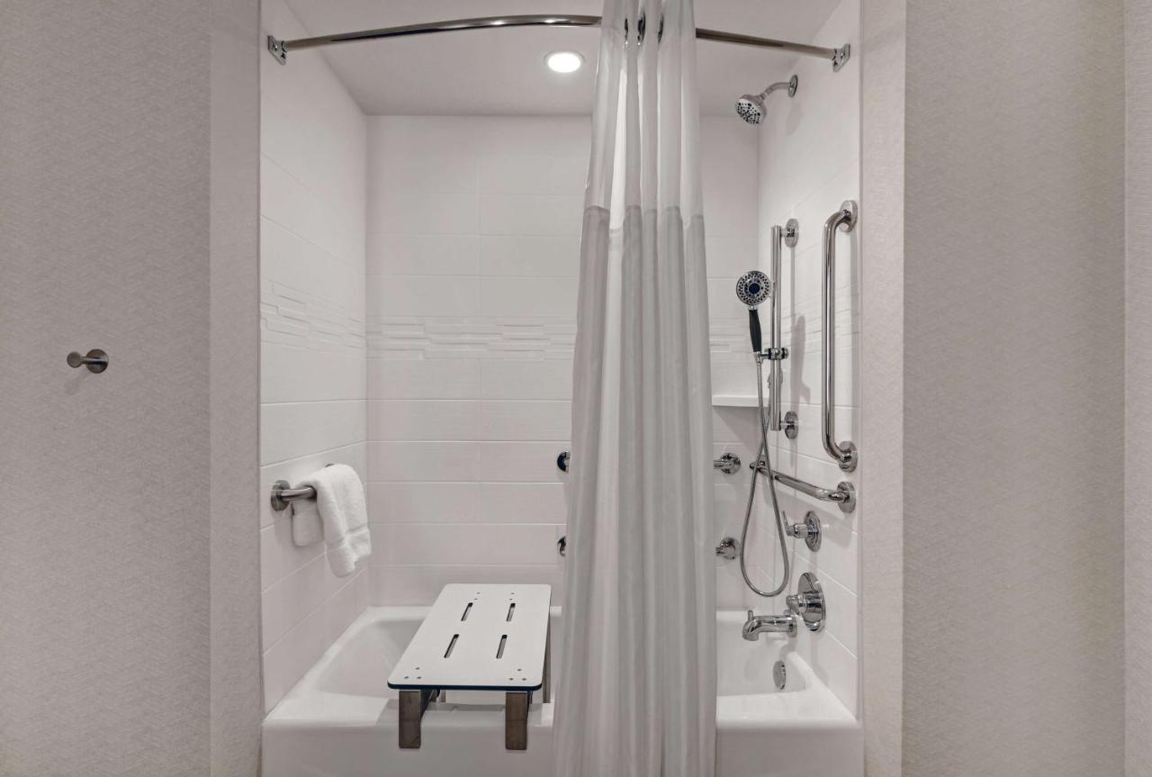 King Room - Mobility Accessible at Hilton Garden Inn Madison Huntsville Airport