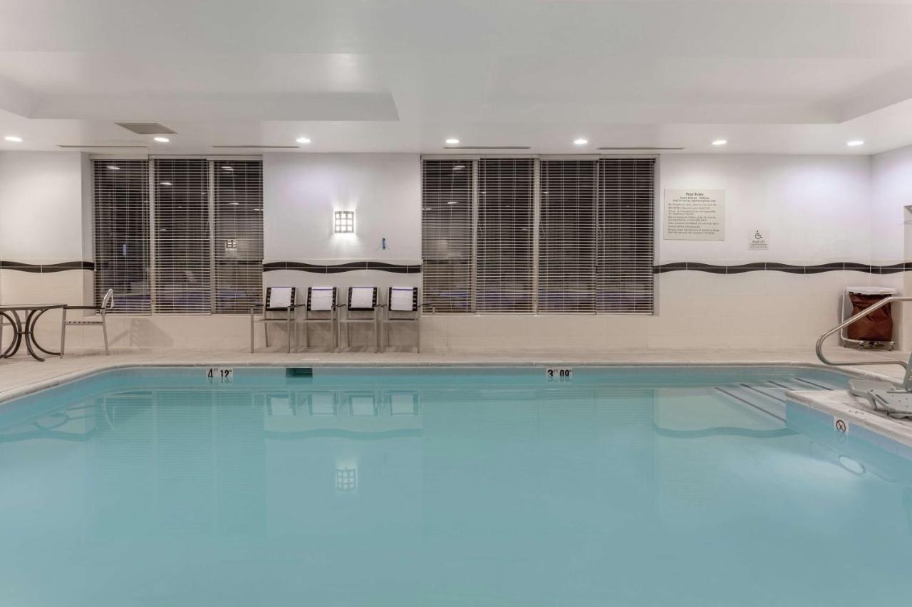 | Hampton Inn Richmond - South