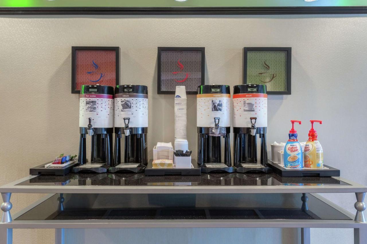 | Hampton Inn Richmond - South