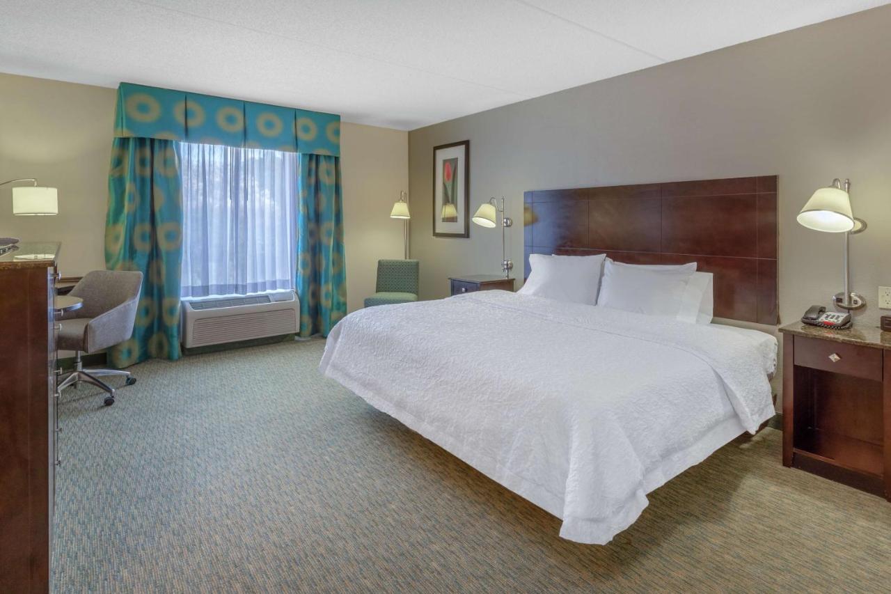 | Hampton Inn Richmond - South