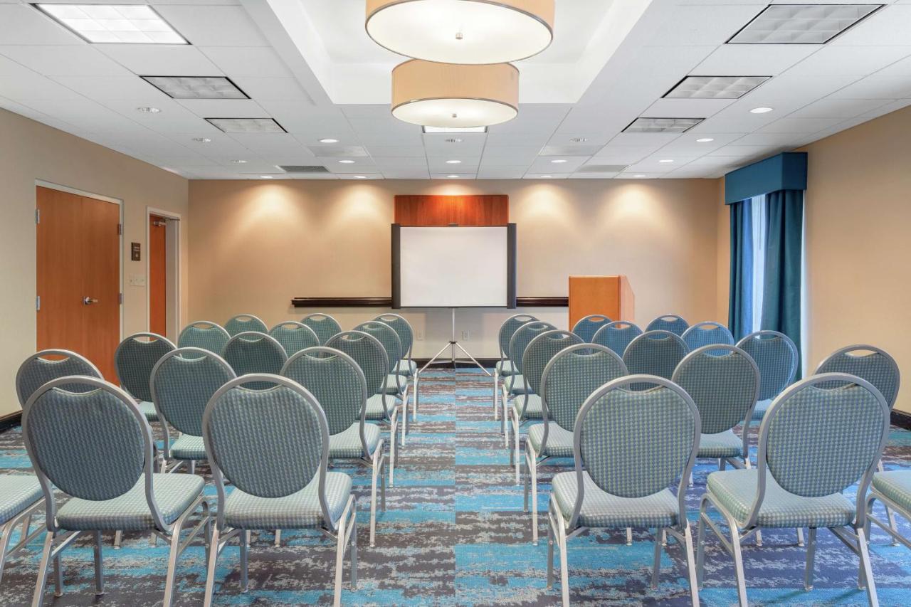| Hampton Inn Richmond - South