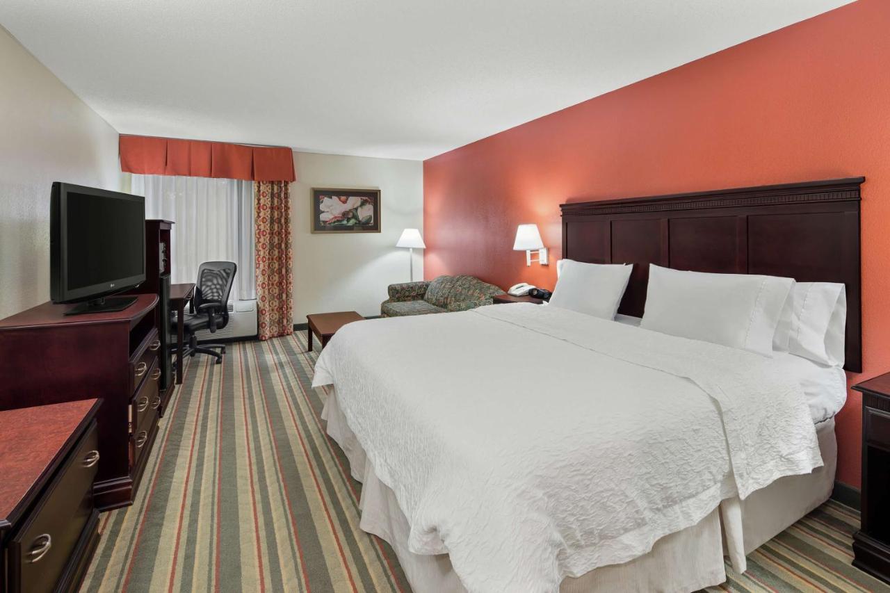 King Study Room - Non-Smoking at Hampton Inn Richmond-Southwest-Hull Street