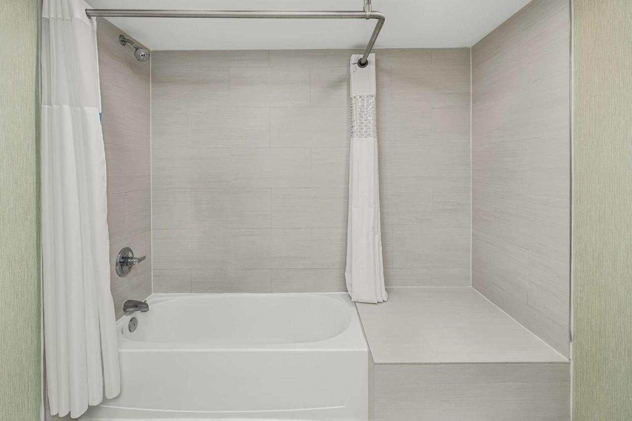 King Suite with Sofa Bed - Non-Smoking at Hampton Inn Richmond-Southwest-Hull Street
