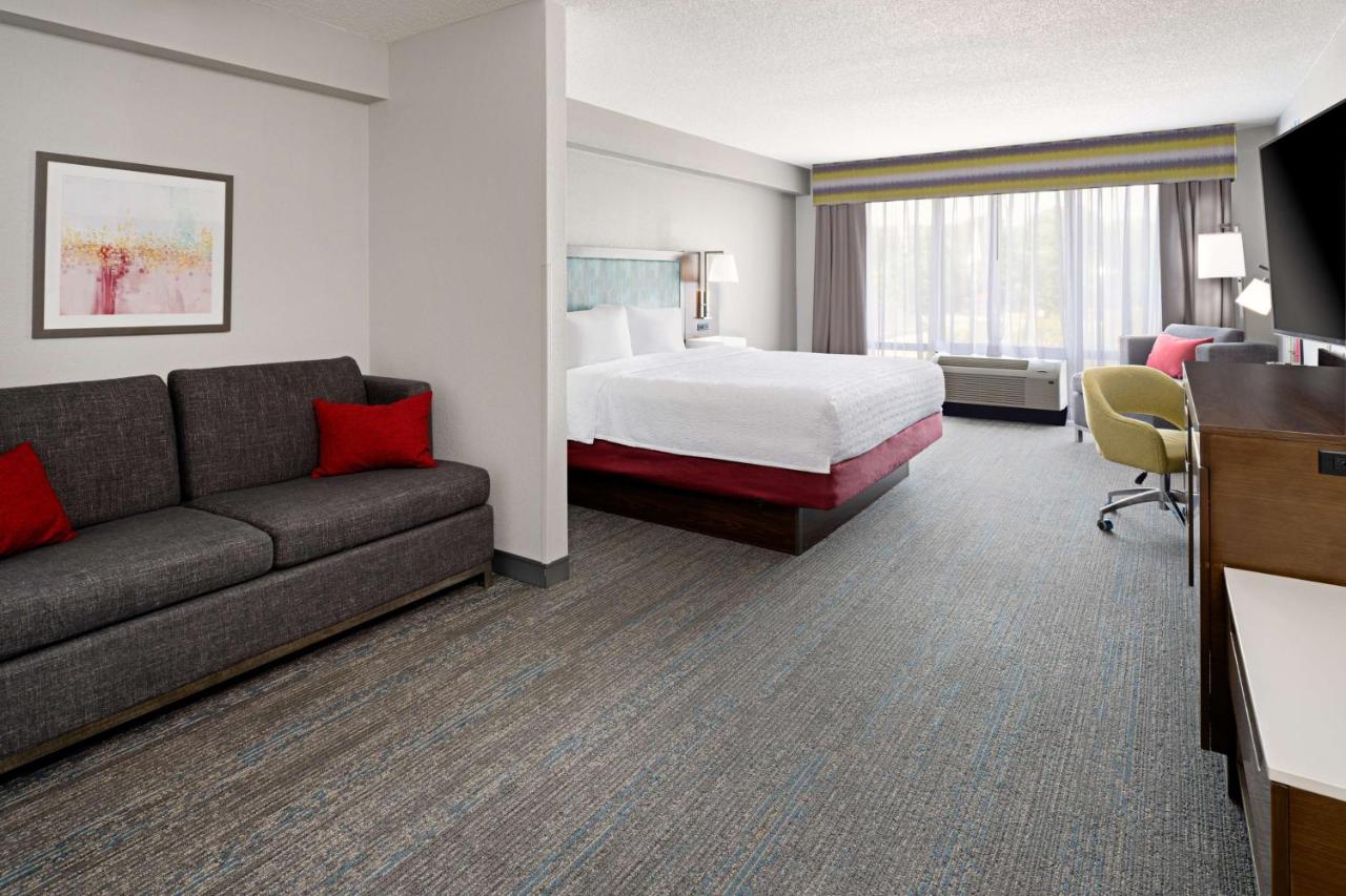 King Suite with Sofa Bed - Non-Smoking at Hampton Inn Richmond-Southwest-Hull Street