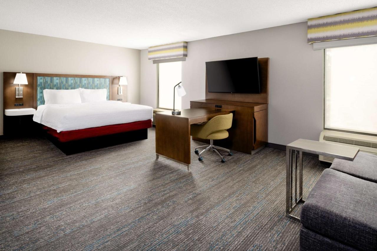 One-Bedroom King Suite at Hampton Inn Richmond-Southwest-Hull Street