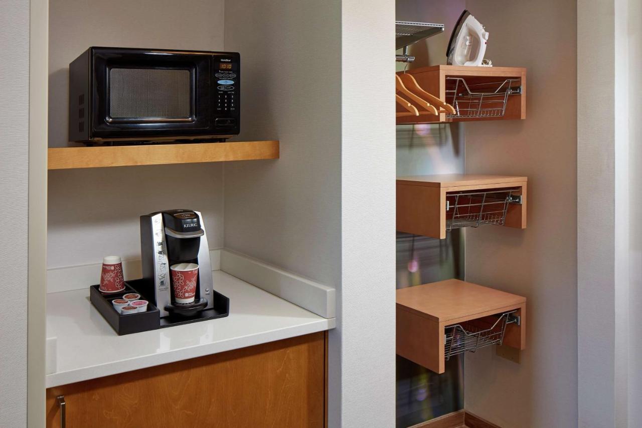 King Room - Hearing Accessible at Hilton Garden Inn Portland/Lake Oswego