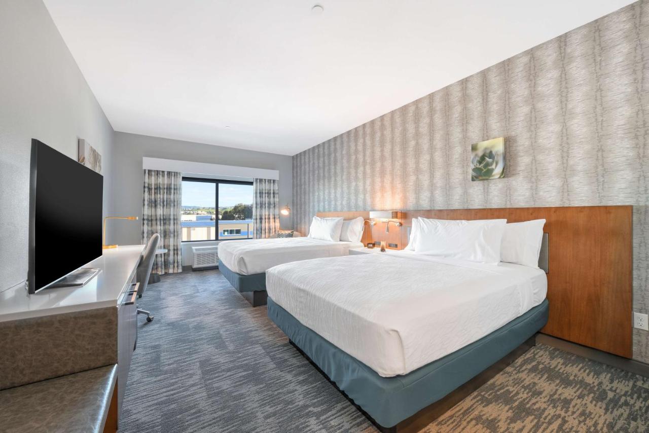 Queen Room with Two Queen Beds - Hearing Accessible at Hilton Garden Inn Fremont Milpitas